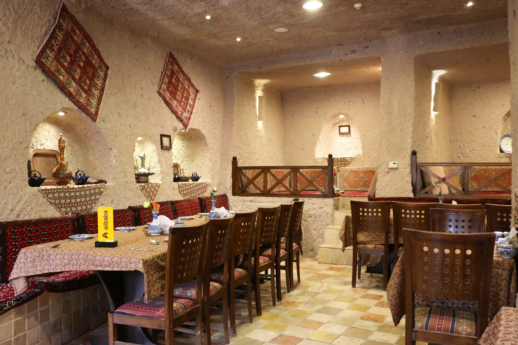 هتل صخره ای لاله کندوان تبریز